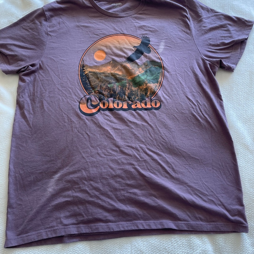 Old navy men’s T-shirt Colorado
